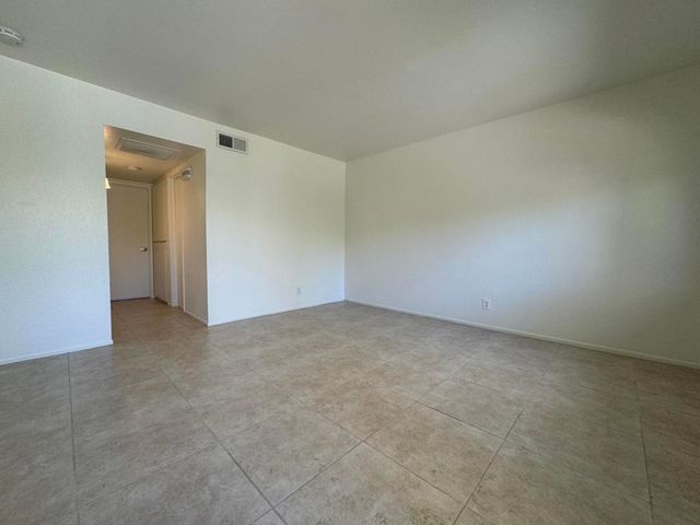 473 W Bradshaw Lane 10, Palm Springs, CA 92262