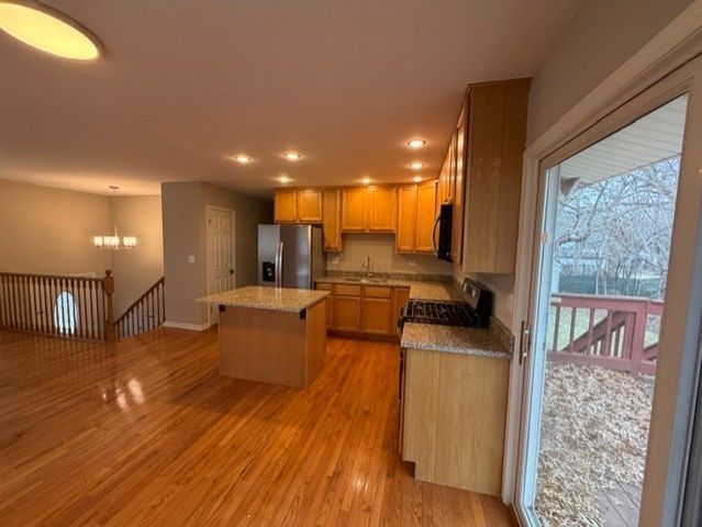 330 S Lakeshore Drive, Mundelein, IL 60060