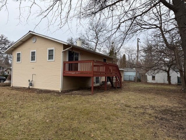 330 S Lakeshore Drive, Mundelein, IL 60060