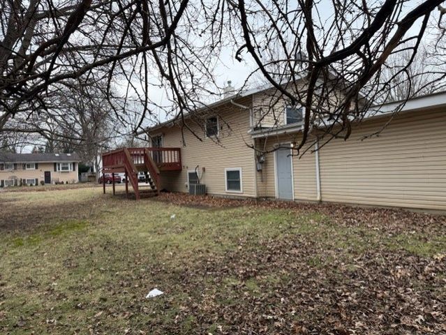 330 S Lakeshore Drive, Mundelein, IL 60060