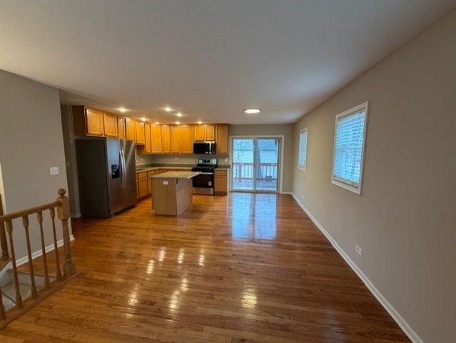 330 S Lakeshore Drive, Mundelein, IL 60060