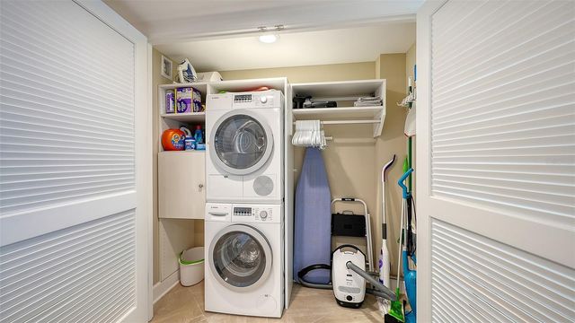 2425 GULF OF MEXICO DRIVE 1A, Longboat Key, FL 34228