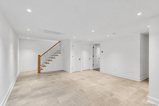 16204 12th Road, Whitestone, NY 11357