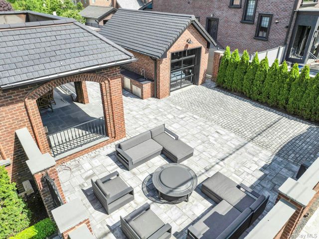 16204 12th Road, Whitestone, NY 11357