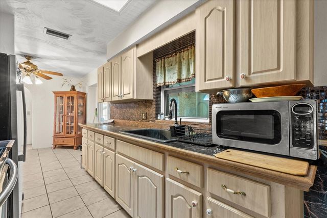 100 SIENA PLACE, North Port, FL 34287