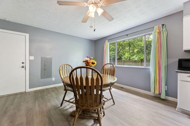 76 Harrison Street SW, Pataskala, OH 43062