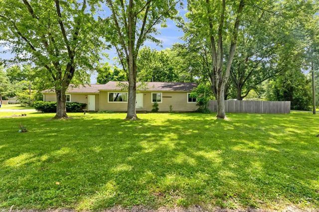 76 Harrison Street SW, Pataskala, OH 43062