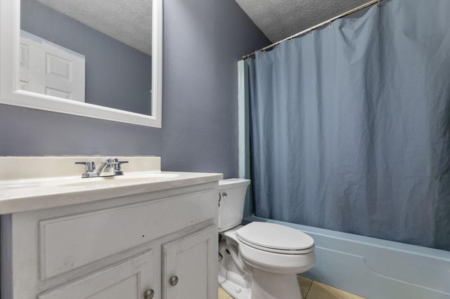 76 Harrison Street SW, Pataskala, OH 43062