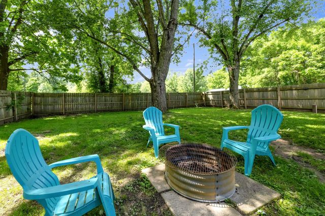 76 Harrison Street SW, Pataskala, OH 43062