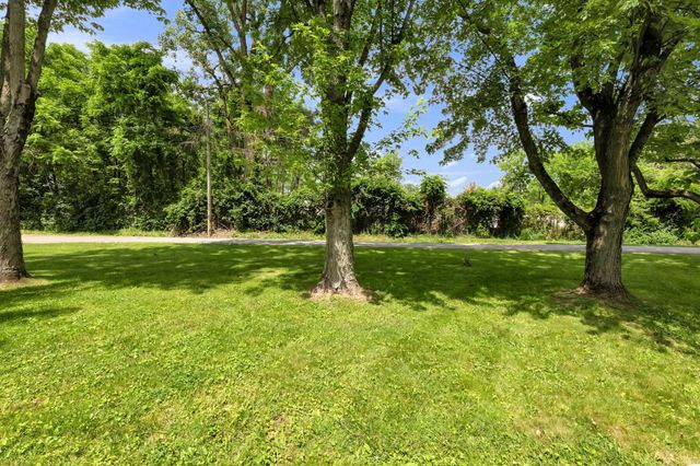 76 Harrison Street SW, Pataskala, OH 43062