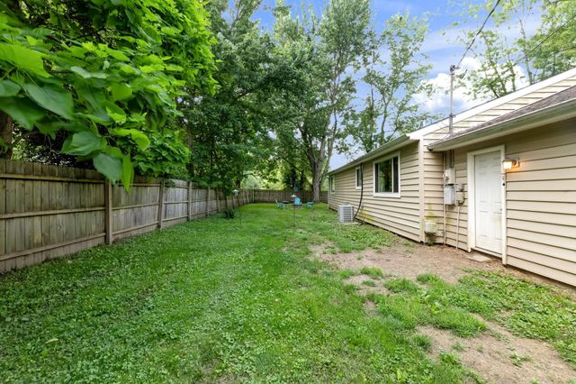 76 Harrison Street SW, Pataskala, OH 43062