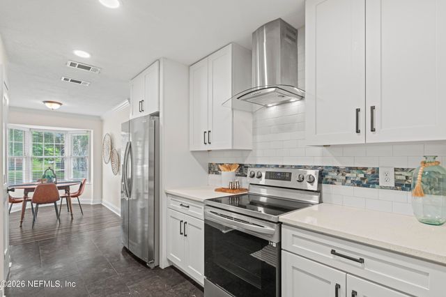 2034 MONTEAU Drive, Jacksonville, FL 32210