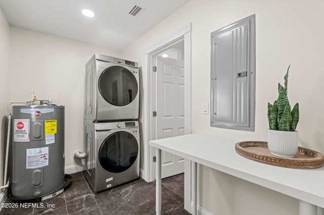 2034 MONTEAU Drive, Jacksonville, FL 32210