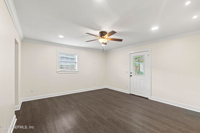 2034 MONTEAU Drive, Jacksonville, FL 32210