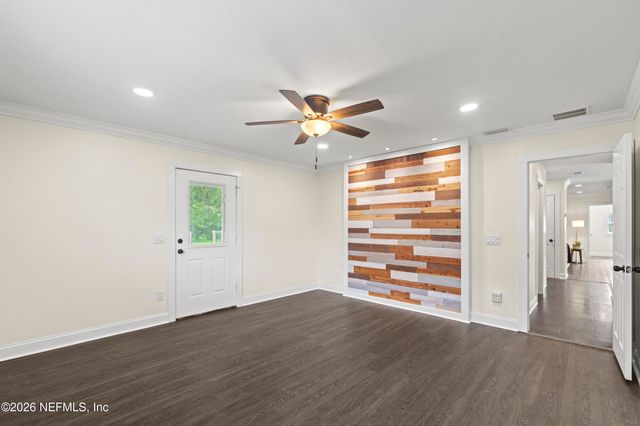 2034 MONTEAU Drive, Jacksonville, FL 32210