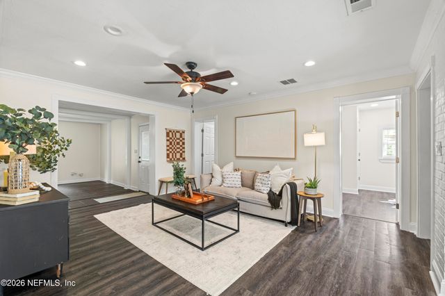 2034 MONTEAU Drive, Jacksonville, FL 32210