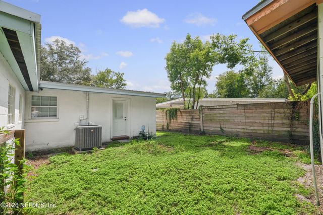 2034 MONTEAU Drive, Jacksonville, FL 32210