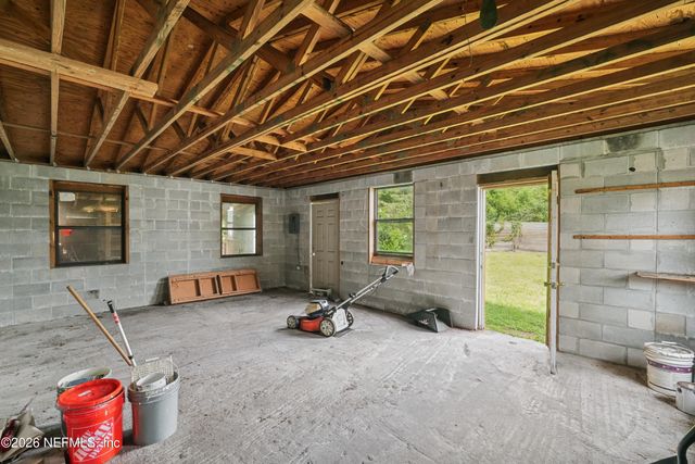 2034 MONTEAU Drive, Jacksonville, FL 32210
