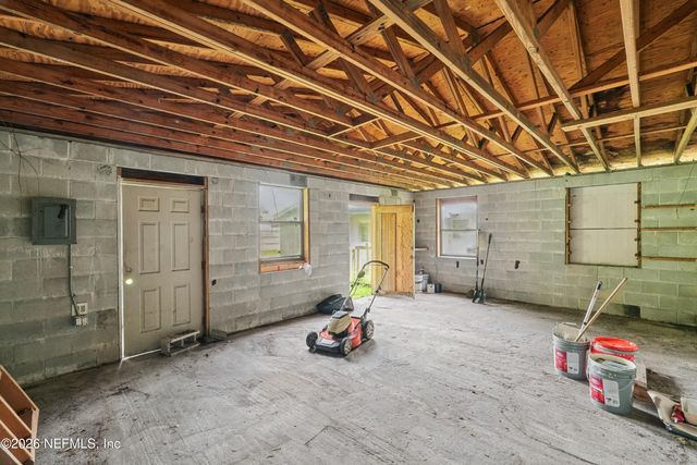 2034 MONTEAU Drive, Jacksonville, FL 32210