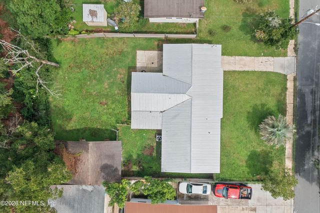 2034 MONTEAU Drive, Jacksonville, FL 32210