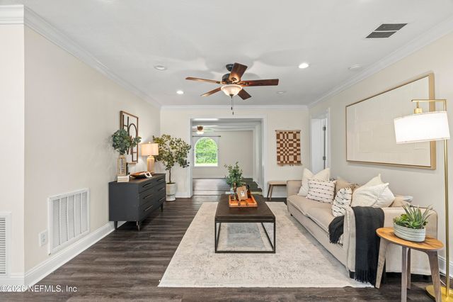 2034 MONTEAU Drive, Jacksonville, FL 32210