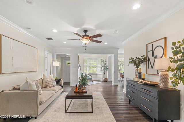 2034 MONTEAU Drive, Jacksonville, FL 32210