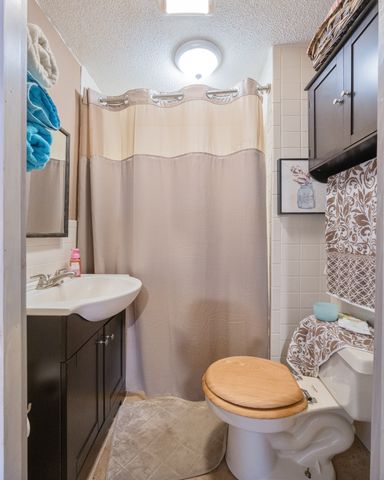 982 Lost Creek Boat Dock Rd, Decaturville, TN 38329