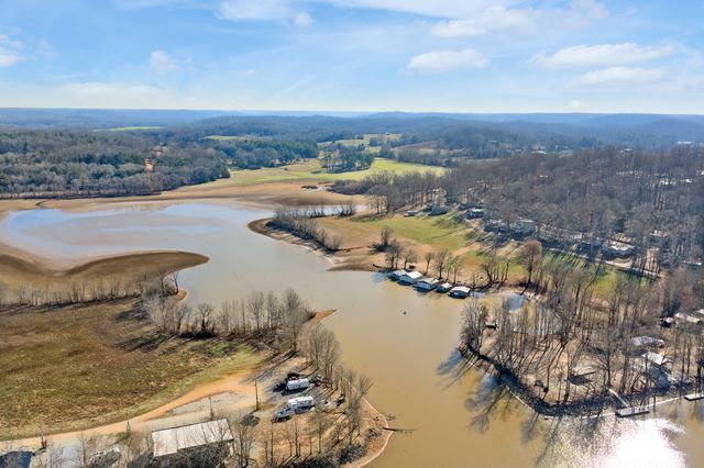 982 Lost Creek Boat Dock Rd, Decaturville, TN 38329
