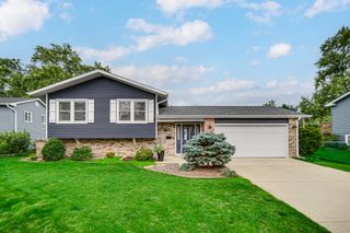 2921 Brentwood Court, Woodridge, IL 60517