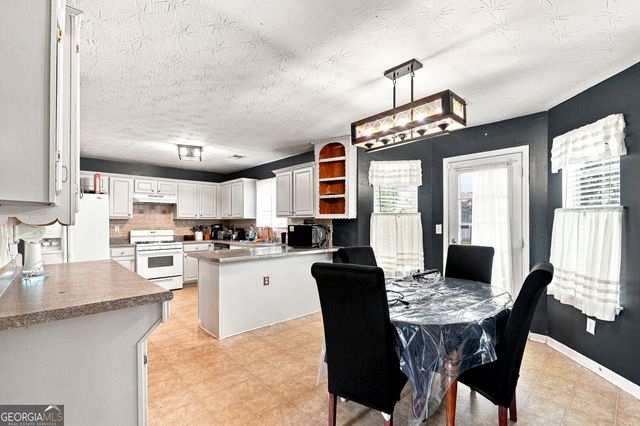 210 Spring Lake Terrace, Covington, GA 30016