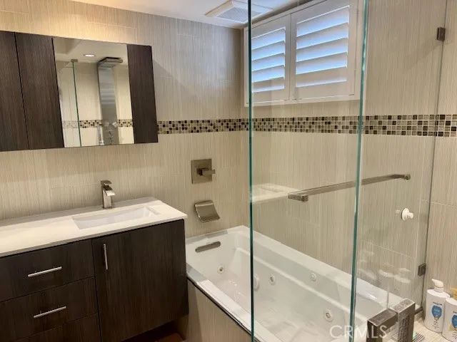 200 Pacific Coast, Huntington Beach, CA 92648