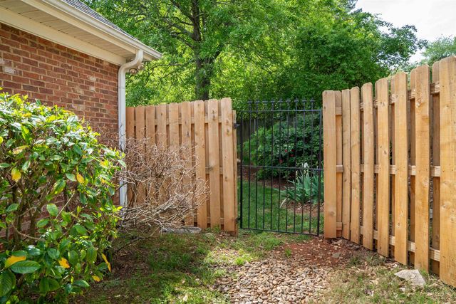 351 Kellie Lane Drive, Spartanburg, SC 29301