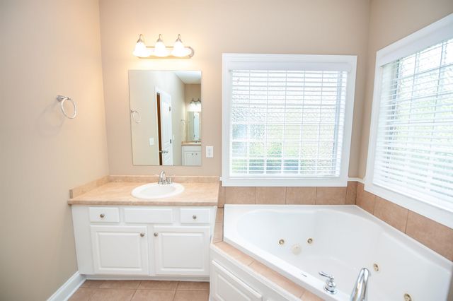 351 Kellie Lane Drive, Spartanburg, SC 29301