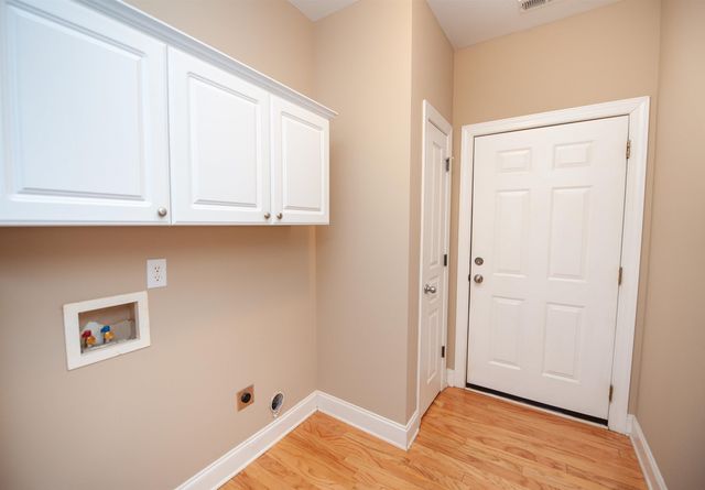 351 Kellie Lane Drive, Spartanburg, SC 29301