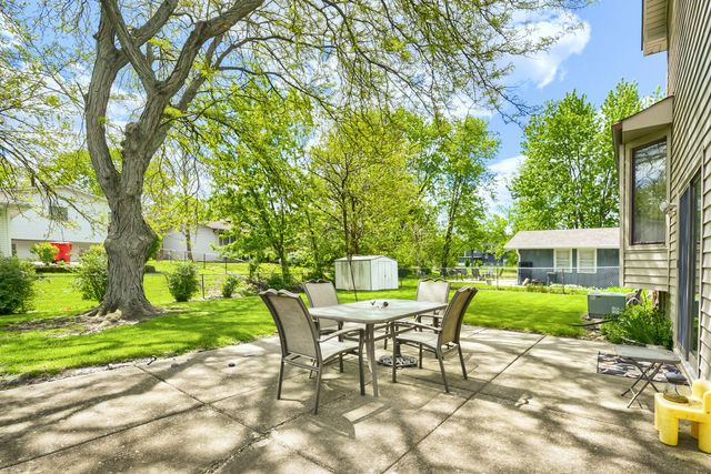 22417 RIVERSIDE Drive, Richton Park, IL 60471