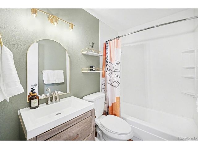 6910 Ruth Way, Denver, CO 80221