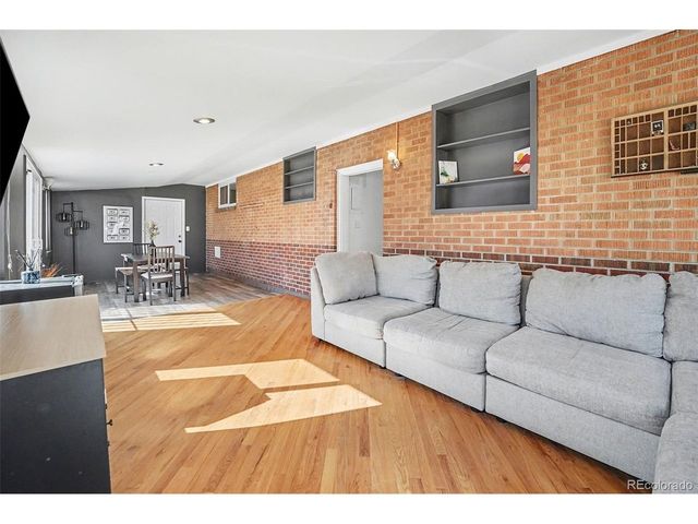 6910 Ruth Way, Denver, CO 80221