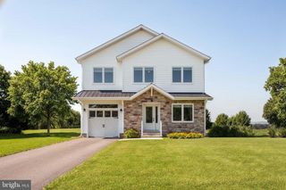 17997 OLD TRIANGLE RD, Triangle, VA 22172