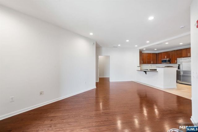 3308 Riverview Avenue 308, Englewood, NJ 07631