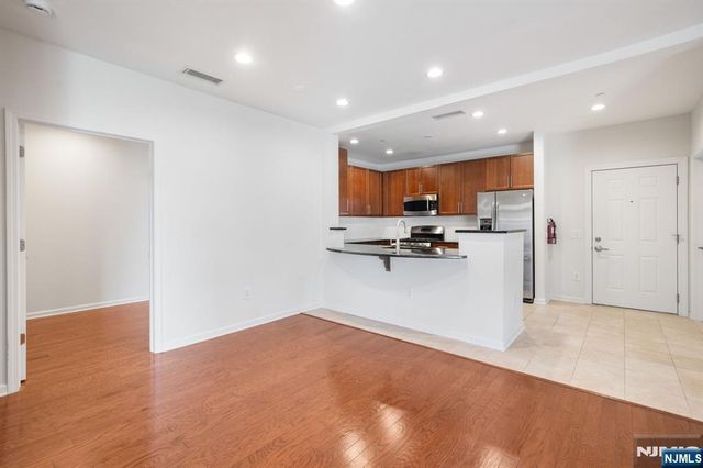 3308 Riverview Avenue 308, Englewood, NJ 07631