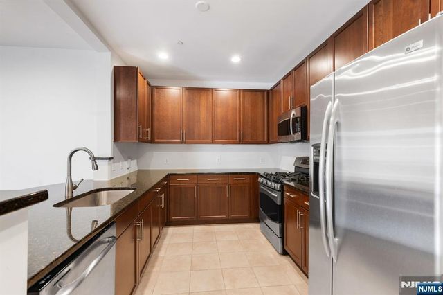 3308 Riverview Avenue 308, Englewood, NJ 07631