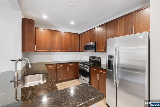 3308 Riverview Avenue 308, Englewood, NJ 07631