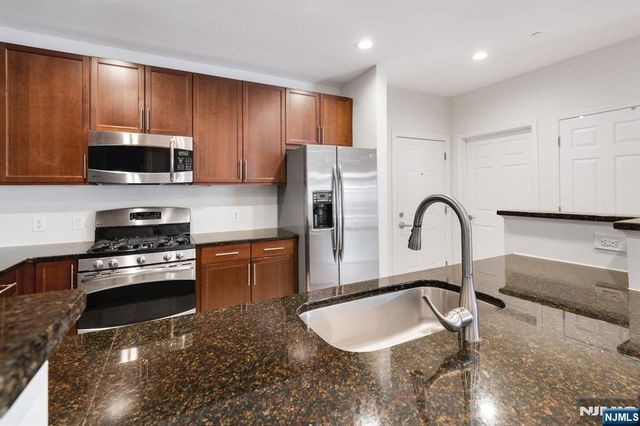 3308 Riverview Avenue 308, Englewood, NJ 07631