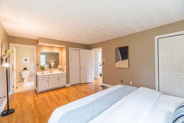 32 Waltham St, Woburn, MA 01801