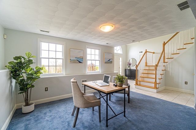 32 Waltham St, Woburn, MA 01801