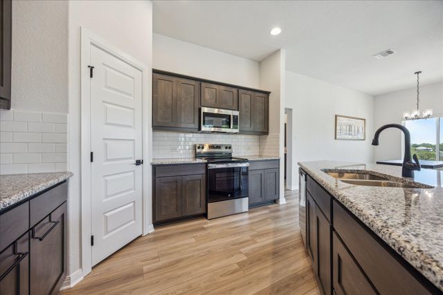 21001 Newhaven CV, Lago Vista, TX 78645