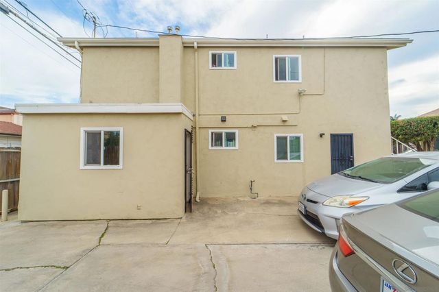 4555 57 36th, San Diego, CA 92116