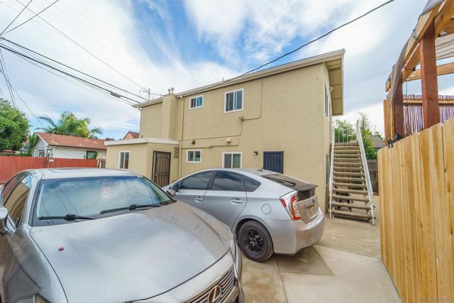 4555 57 36th, San Diego, CA 92116