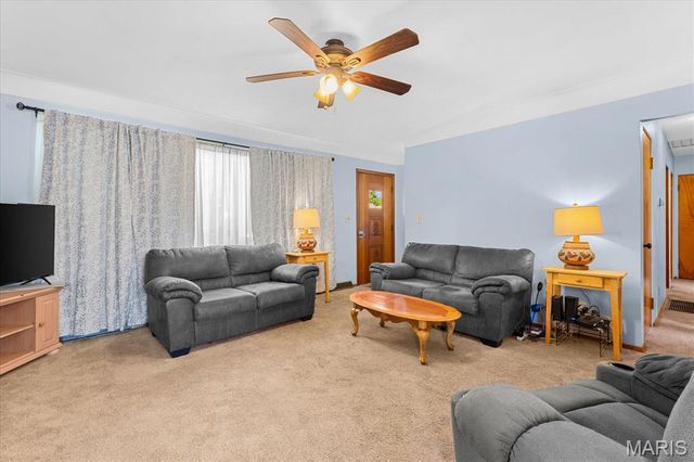 223 Hy Vista Drive, Alton, IL 62002