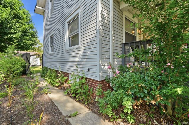 1831 Crescent Avenue, Fort Wayne, IN 46805